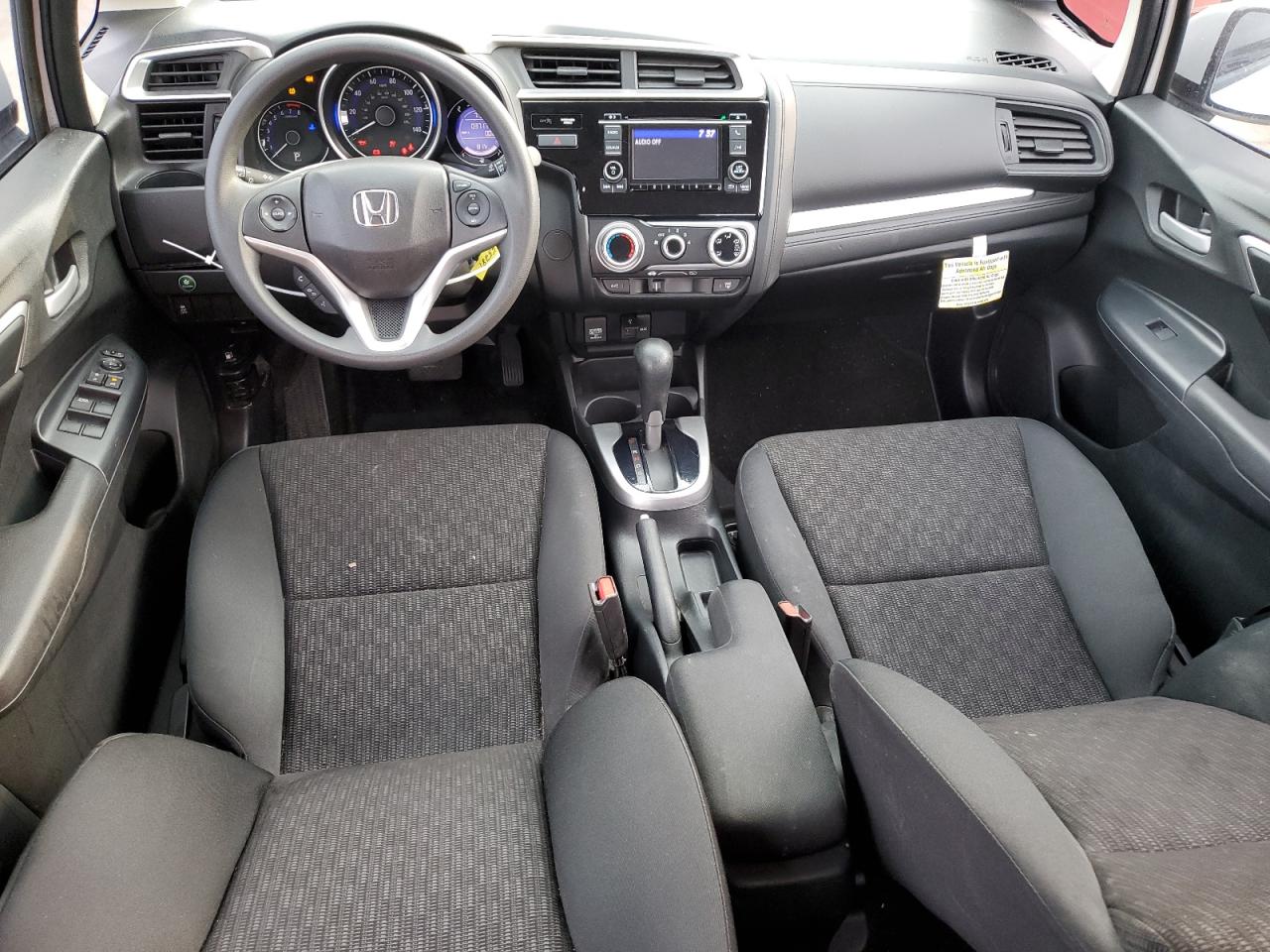 2017 Honda Fit Lx vin: 3HGGK5H57HM702123