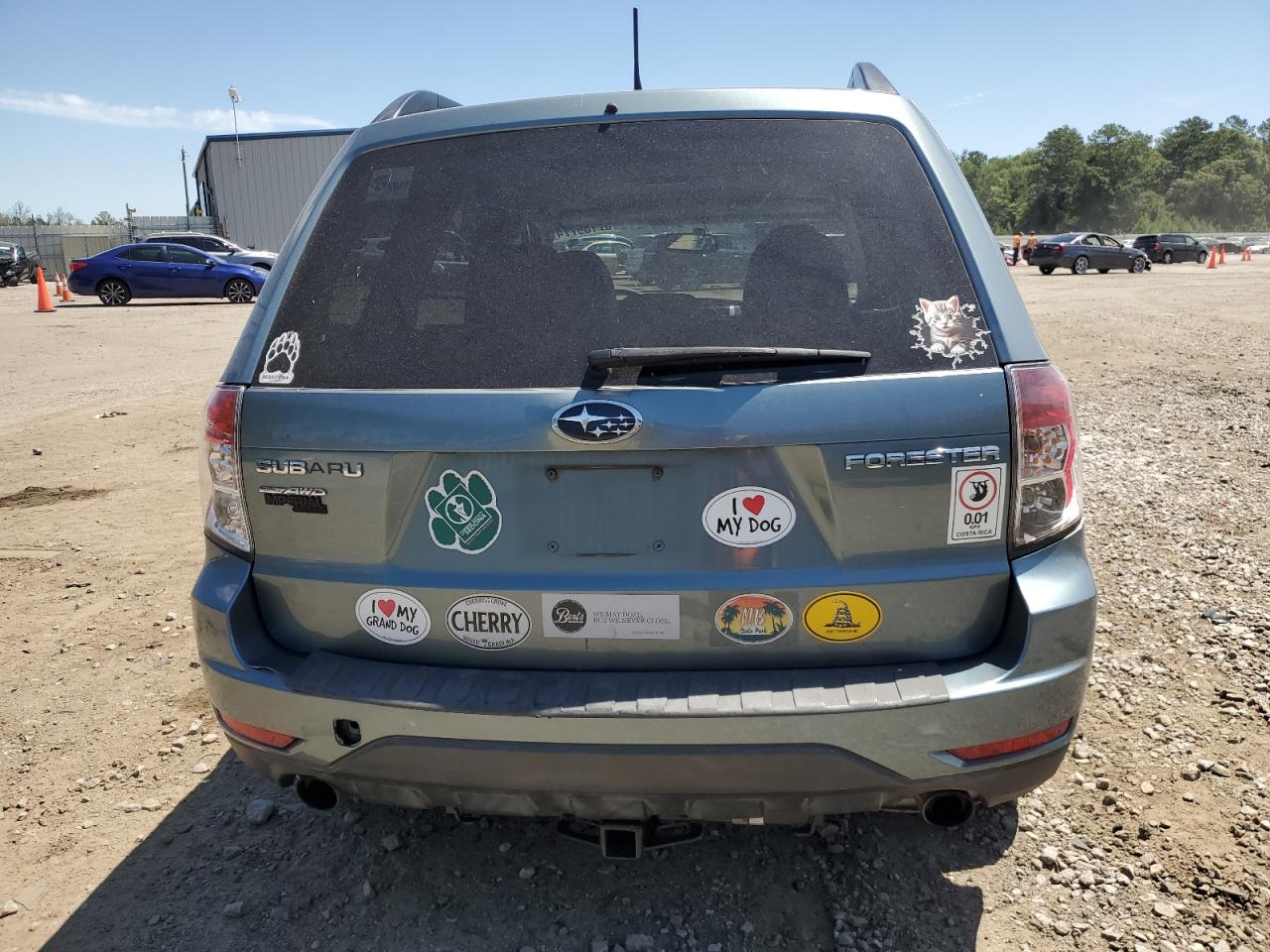 JF2SHBEC4BH719046 2011 Subaru Forester Limited