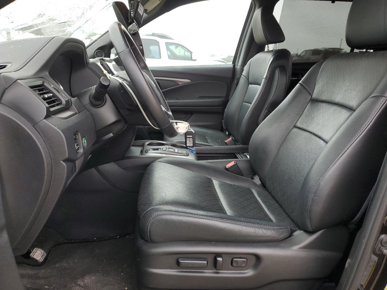 5FNYF8H57KB007726 2019 Honda Passport Exl