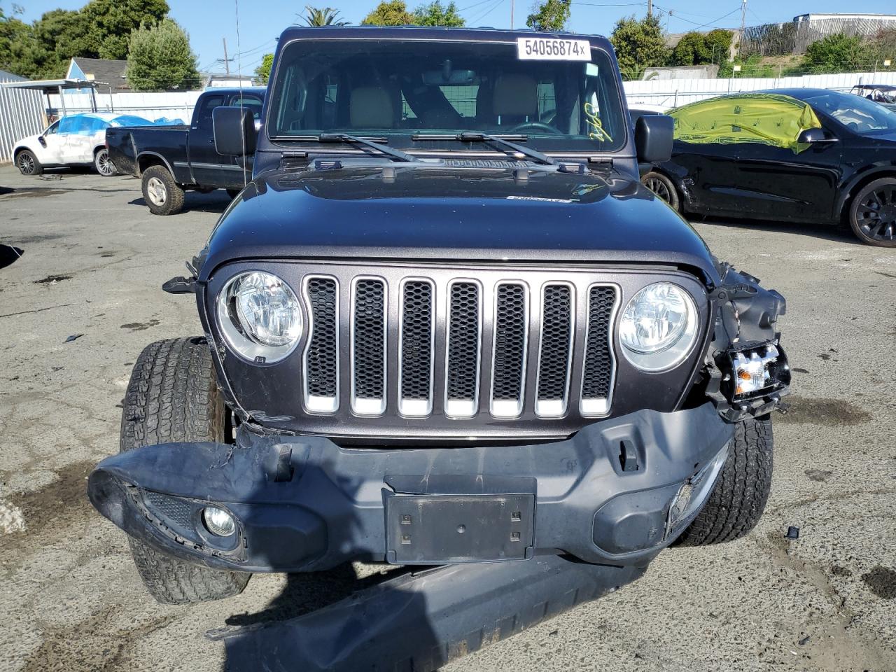 1C4HJXEG9JW170547 2018 Jeep Wrangler Unlimited Sahara