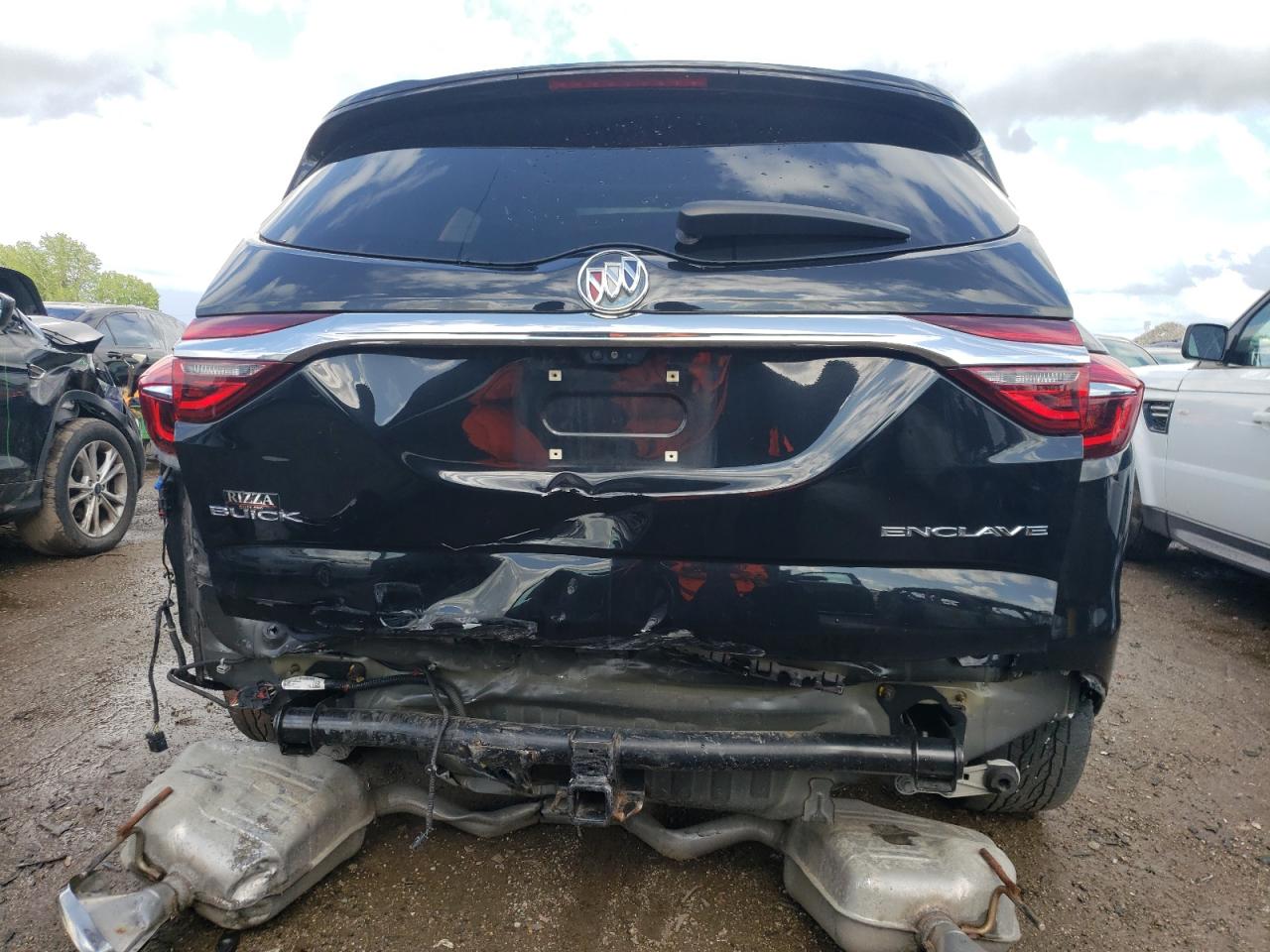 5GAERCKW6JJ167748 2018 Buick Enclave Premium