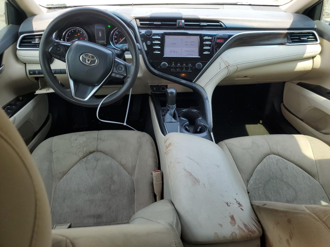 4T1B11HK4JU015625 2018 Toyota Camry L