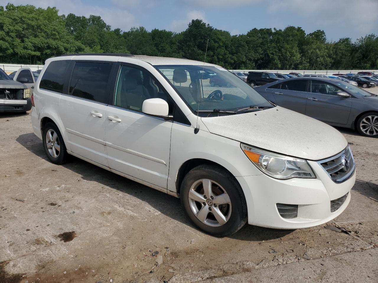 2V4RW3DGXBR634171 2011 Volkswagen Routan Se