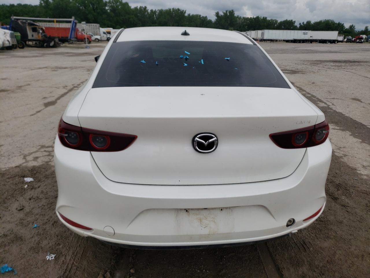 JM1BPBAY6M1333260 2021 Mazda 3