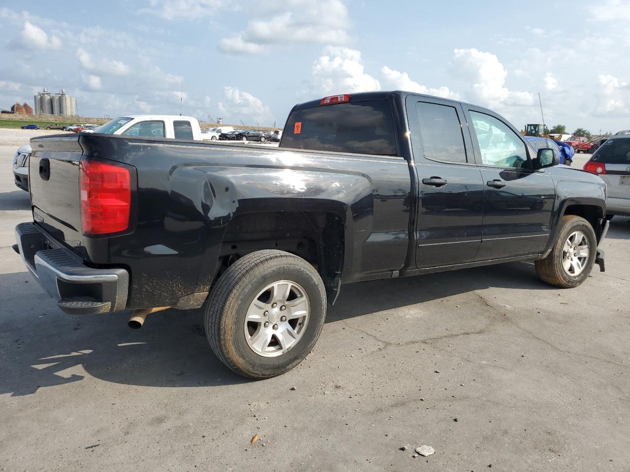 1GCRCREC5JZ155002 2018 Chevrolet Silverado C1500 Lt