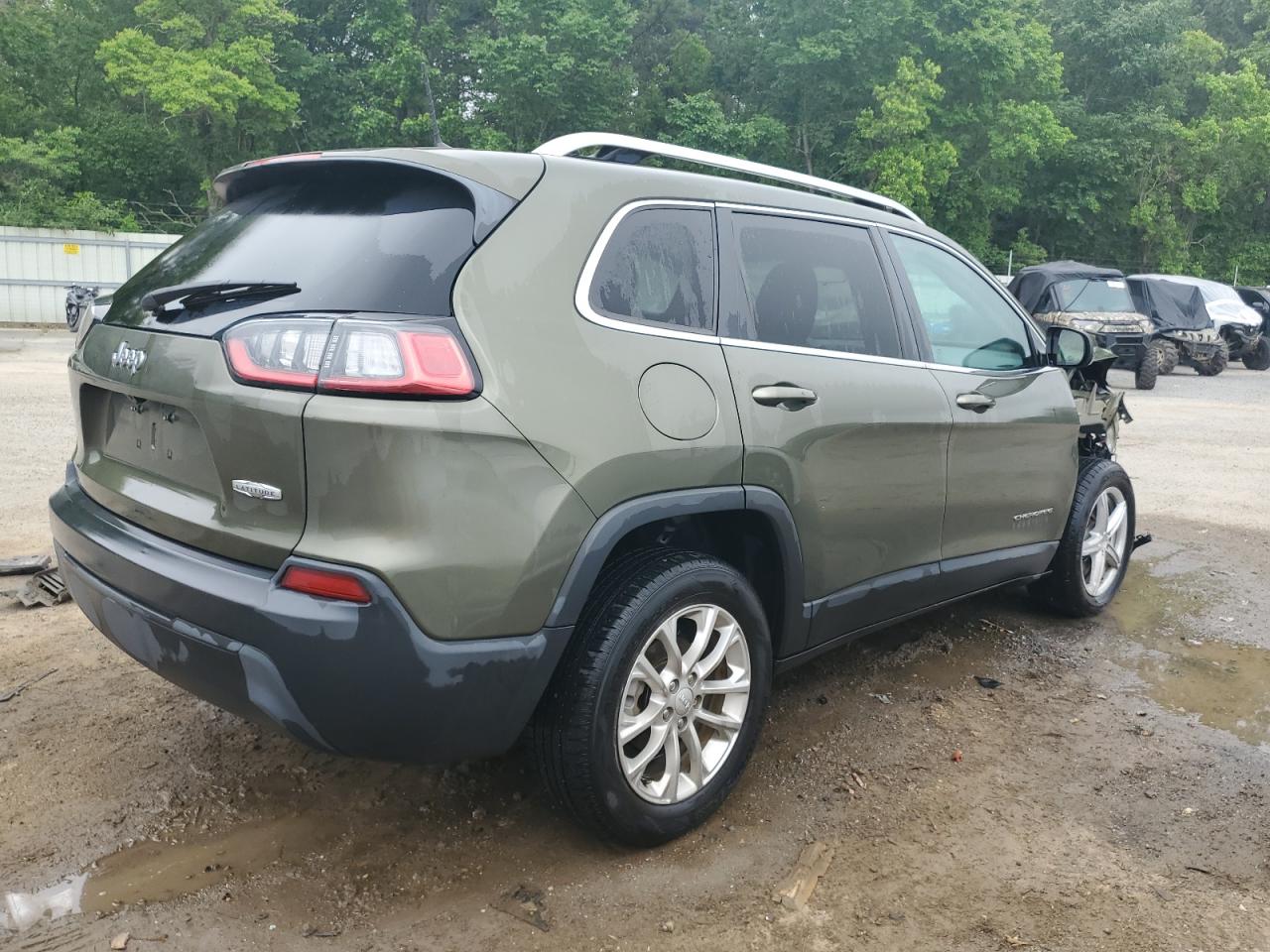 2019 Jeep Cherokee Latitude vin: 1C4PJLCB6KD357303