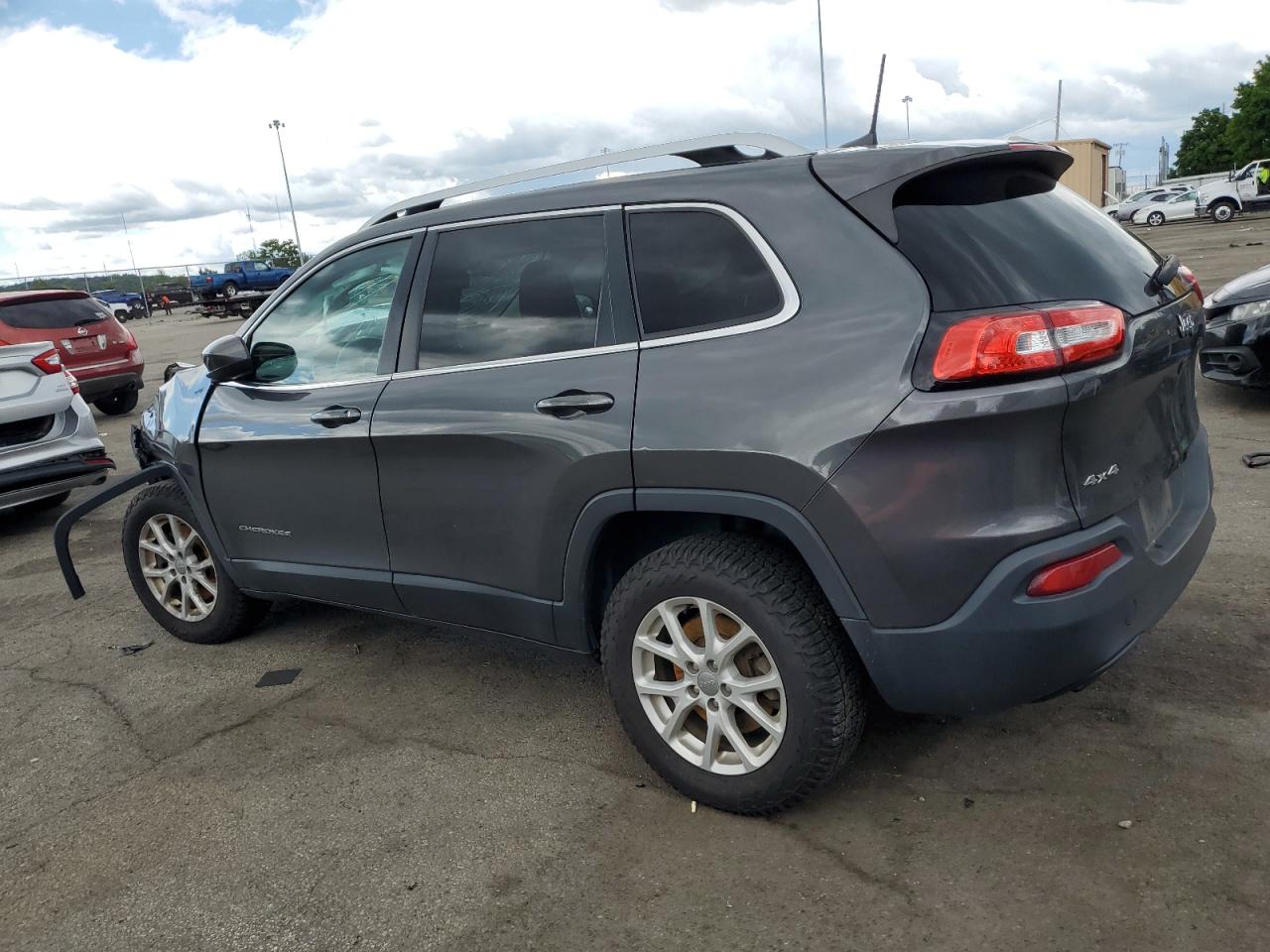 1C4PJMCB9GW263207 2016 Jeep Cherokee Latitude