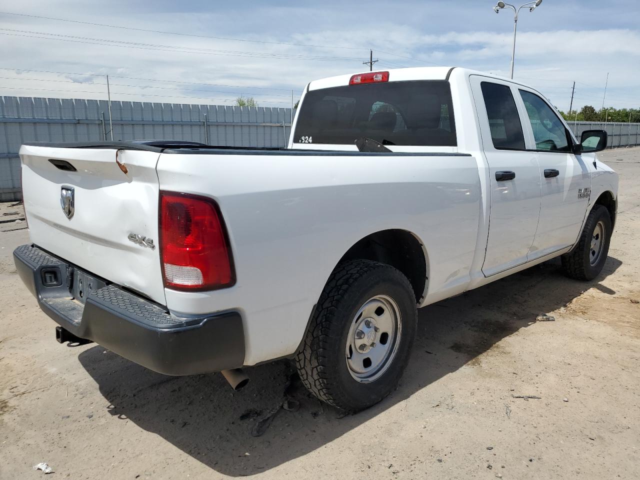 1C6RR7FG5JS297628 2018 Ram 1500 St