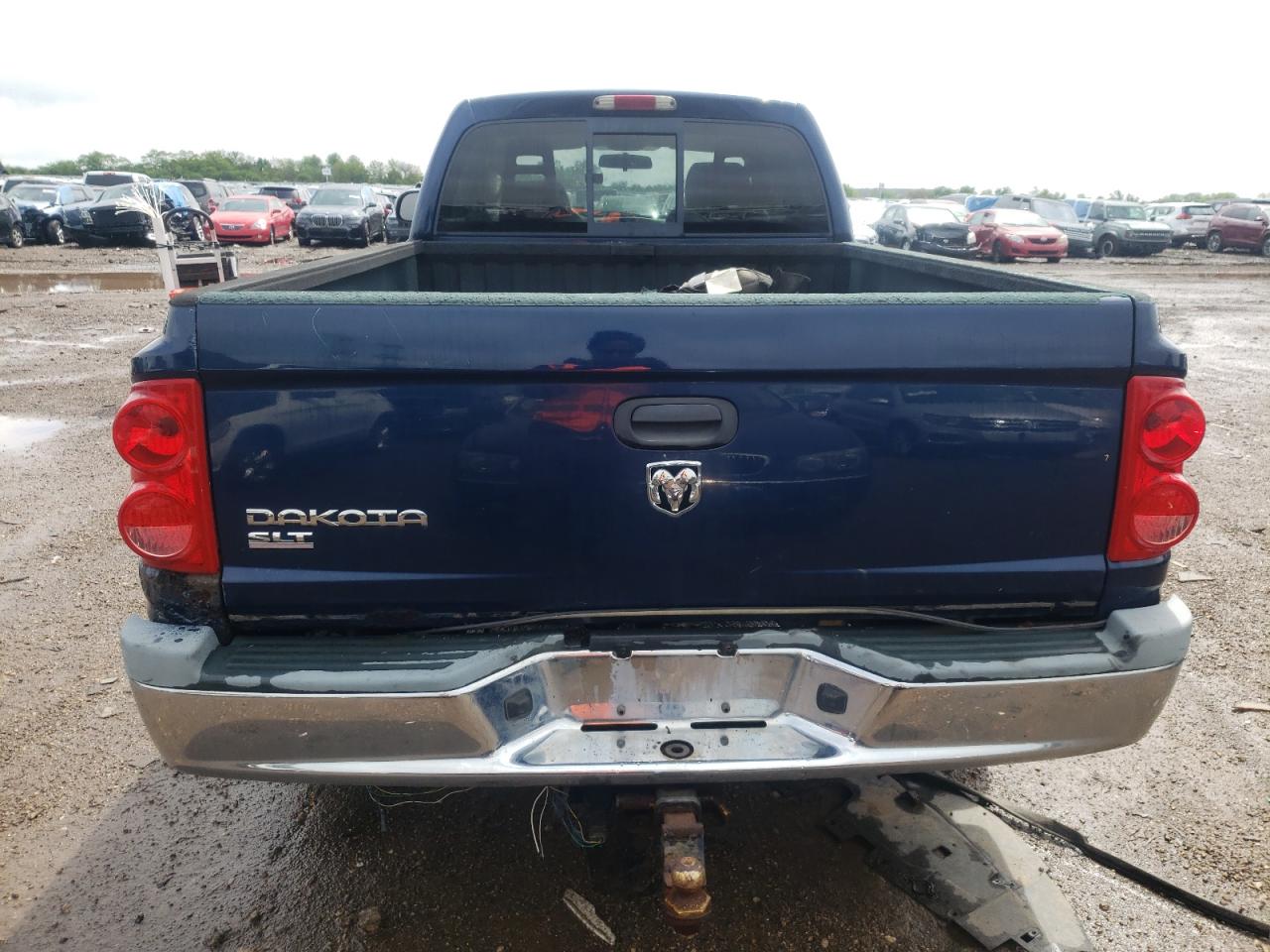 Lot #2895532404 2005 DODGE DAKOTA SLT