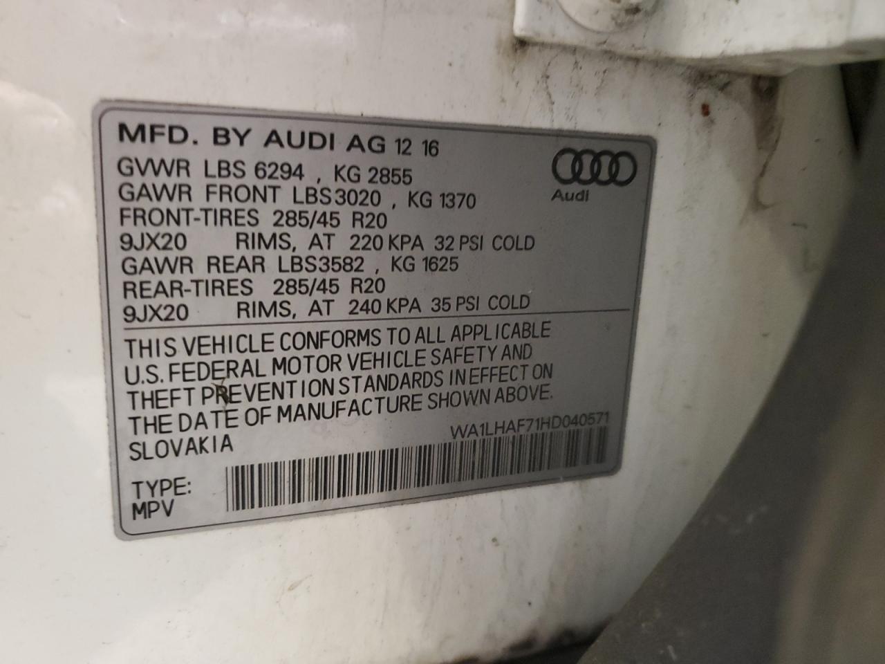 WA1LHAF71HD040571 2017 Audi Q7 Premium Plus