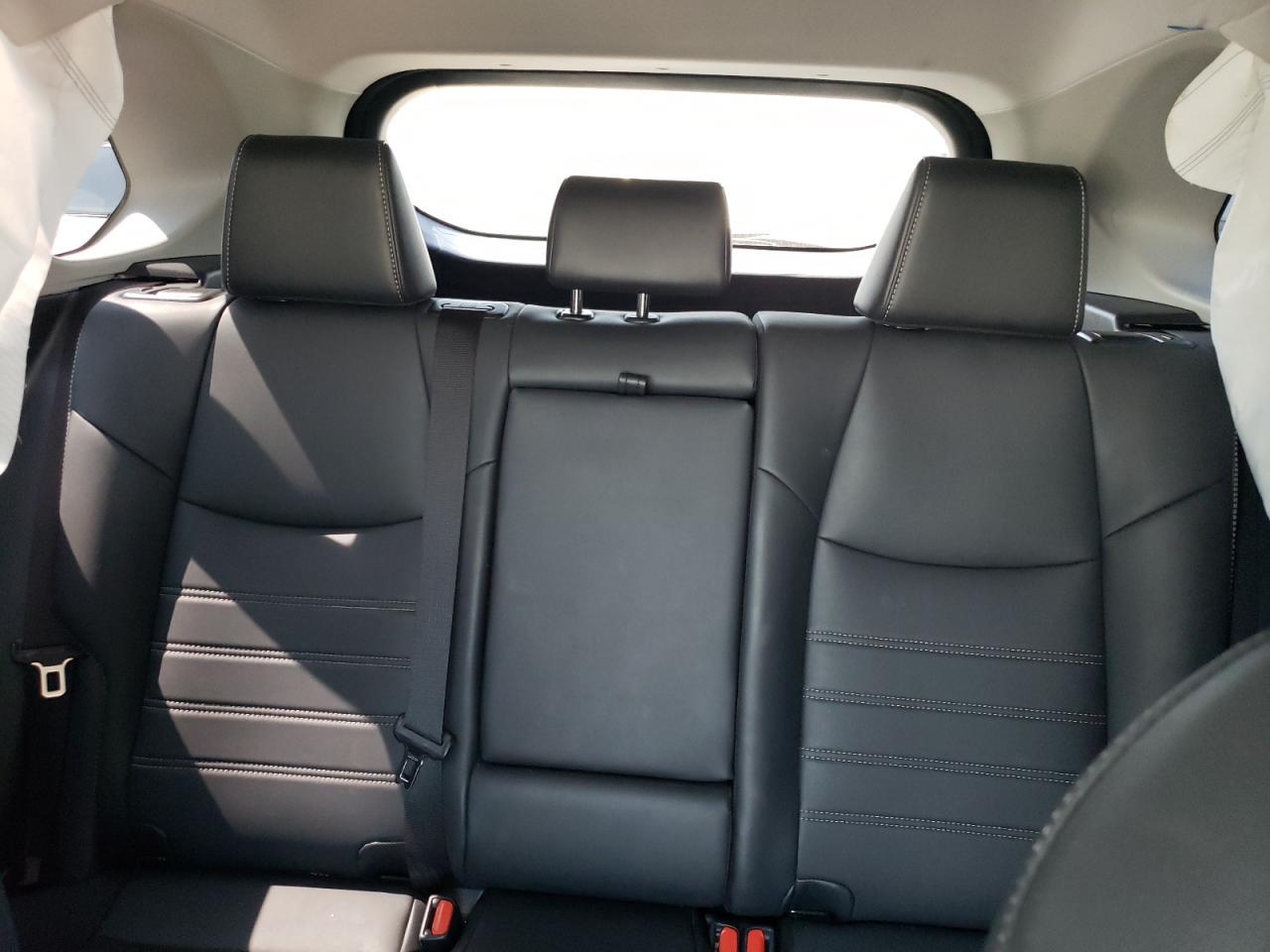 2T3C1RFV8MC166853 2021 Toyota Rav4 Xle Premium