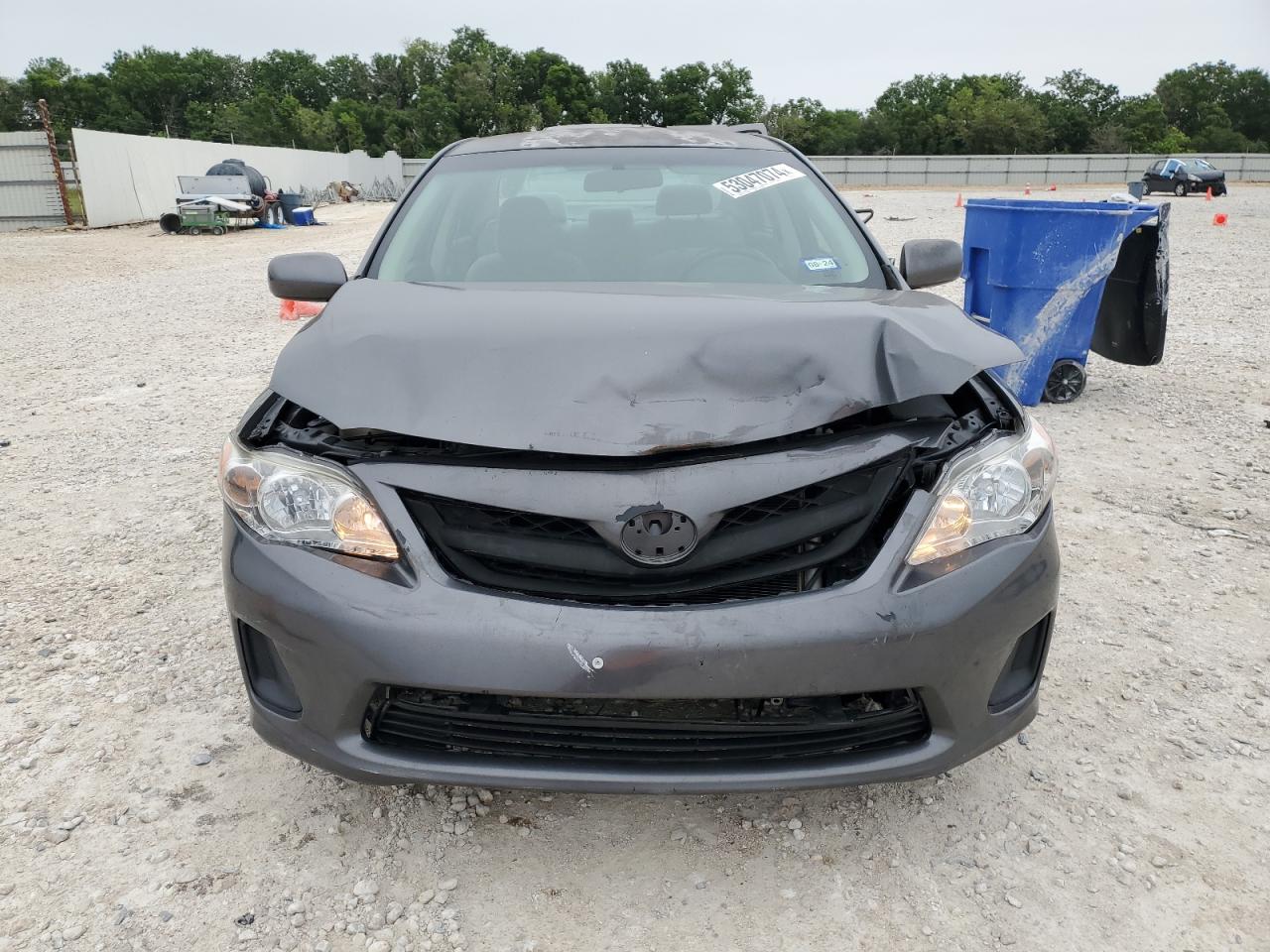 2T1BU4EE8DC980470 2013 Toyota Corolla Base