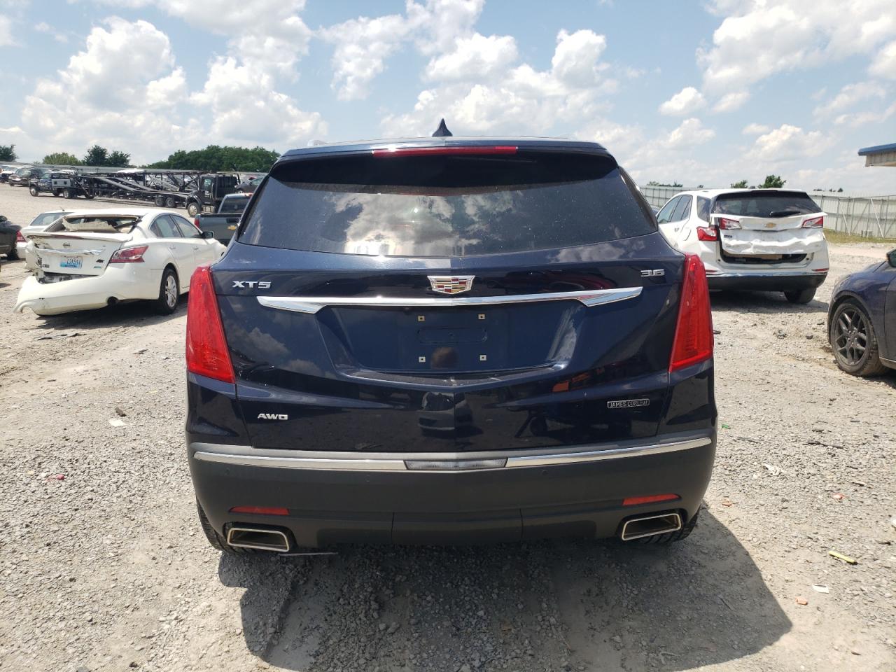 1GYKNDRS9HZ222527 2017 Cadillac Xt5 Luxury