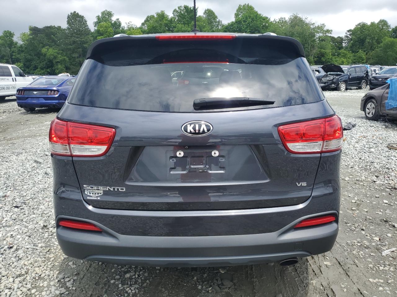 5XYPGDA5XHG224359 2017 Kia Sorento Lx