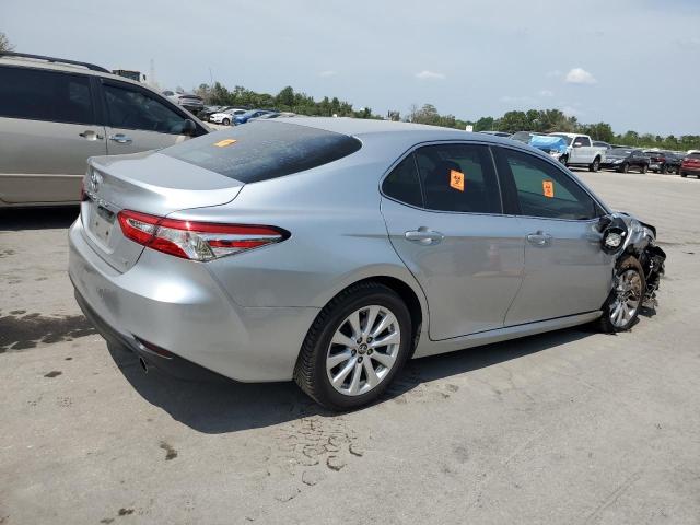 2018 Toyota Camry L VIN: 4T1B11HK4JU015625 Lot: 54573304