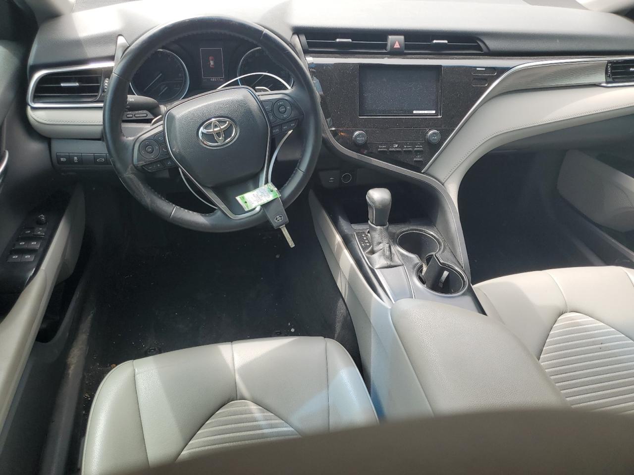 2018 Toyota Camry L vin: 4T1B11HK7JU057514