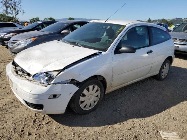 2005 Ford Focus Zx3 VIN: 3FAFP31N25R156233 Lot: 54549444