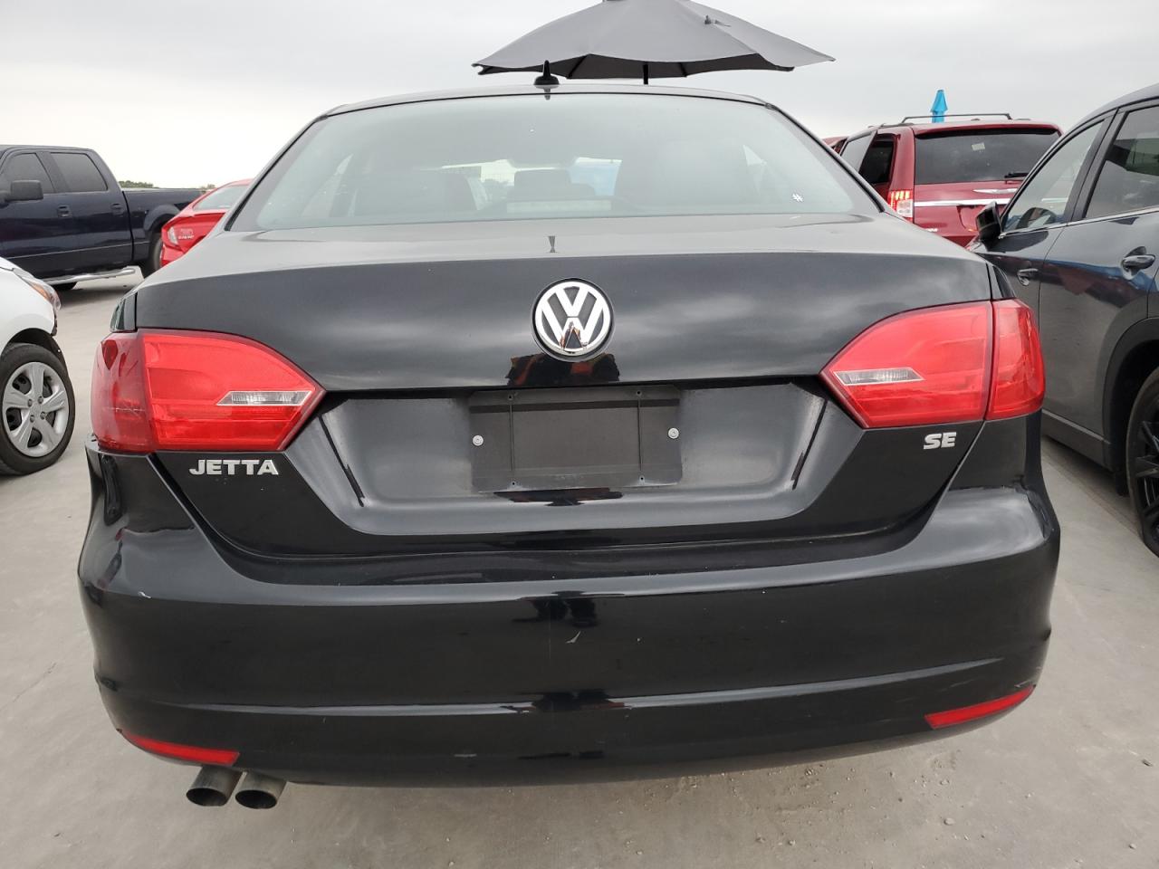 3VWD17AJ1EM387335 2014 Volkswagen Jetta Se