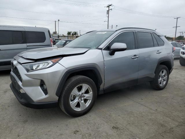 Lot #2558584223 2021 TOYOTA RAV4 XLE salvage car