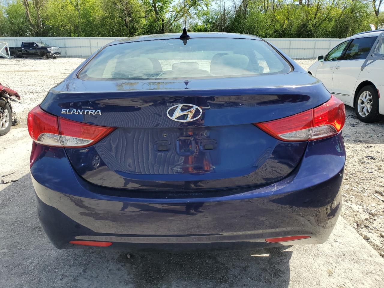 5NPDH4AE7CH137715 2012 Hyundai Elantra Gls