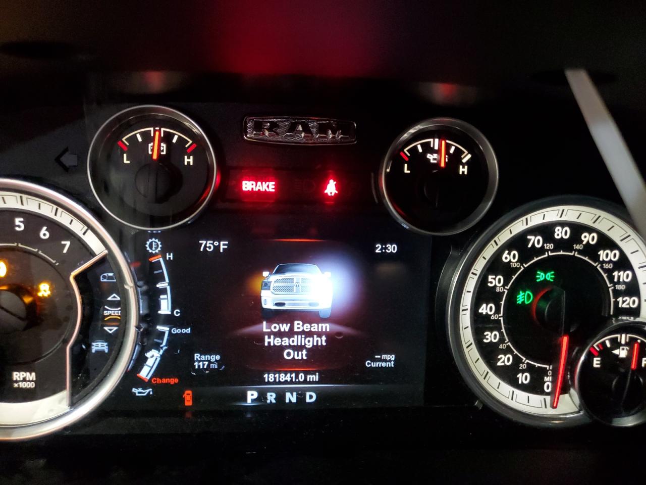 1C6RR7MT5FS628263 2015 Ram 1500 Sport