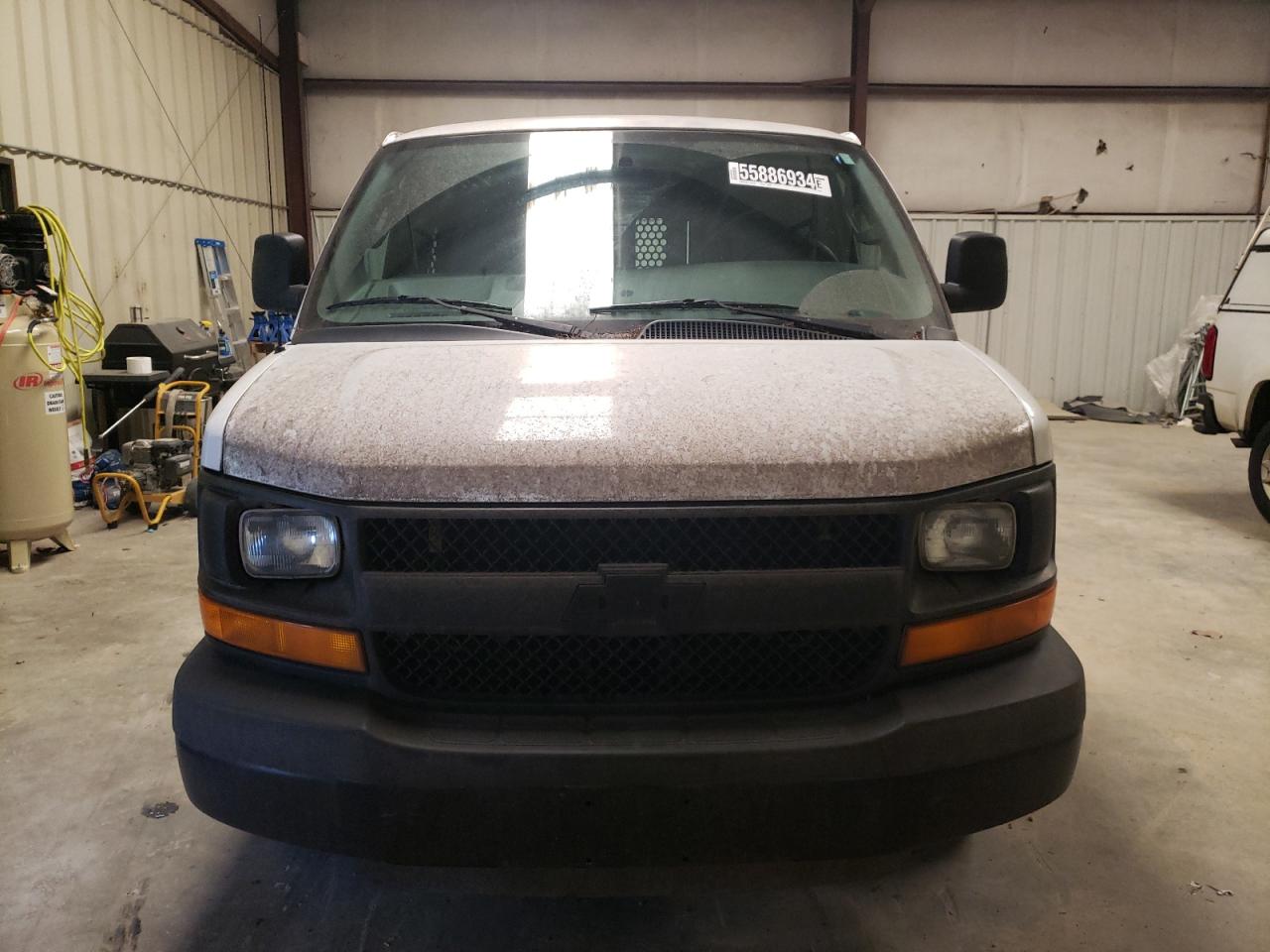 1GCWGAFF7G1165023 2016 Chevrolet Express G2500