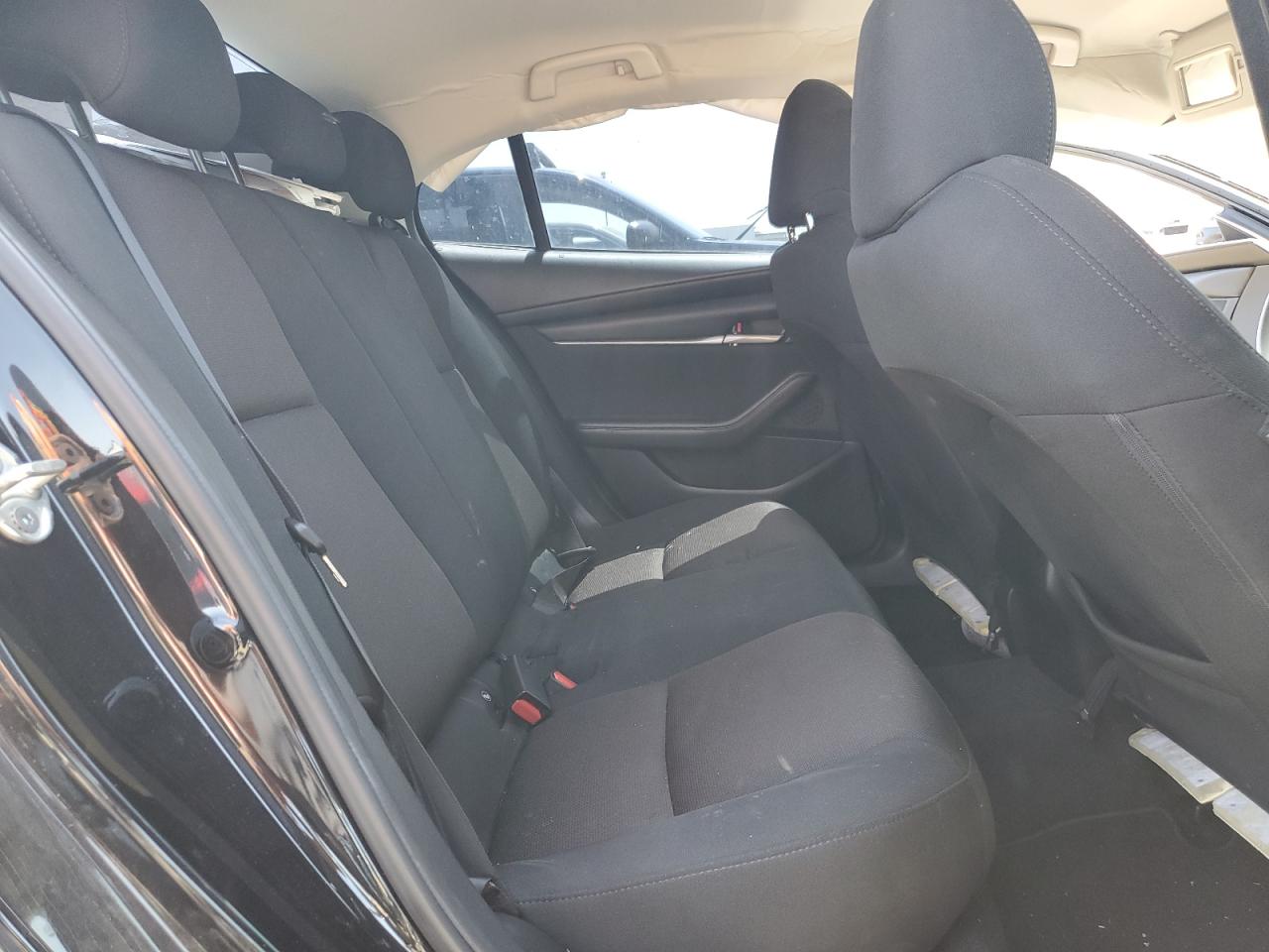 3MZBPAA74MM202605 2021 Mazda 3