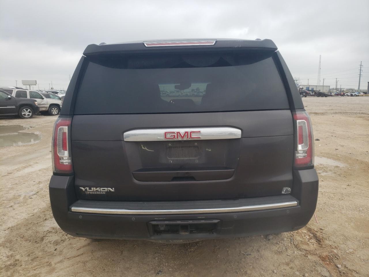 1GKS2CKJ9HR153224 2017 GMC Yukon Denali