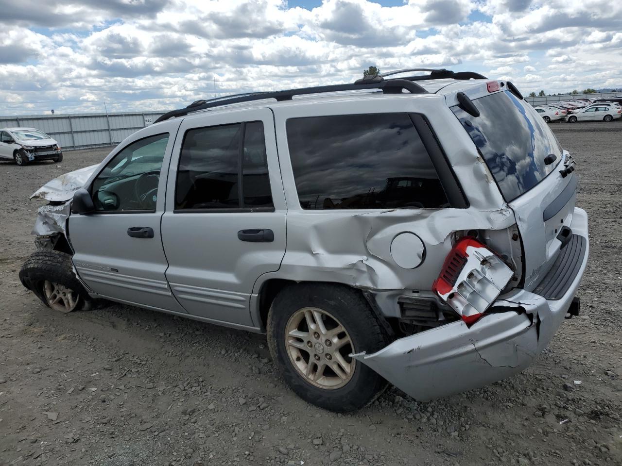 1J4GW48SX4C121661 2004 Jeep Grand Cherokee Laredo