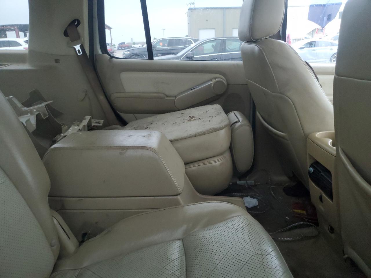 4M2EU37E66UJ24377 2006 Mercury Mountaineer Luxury