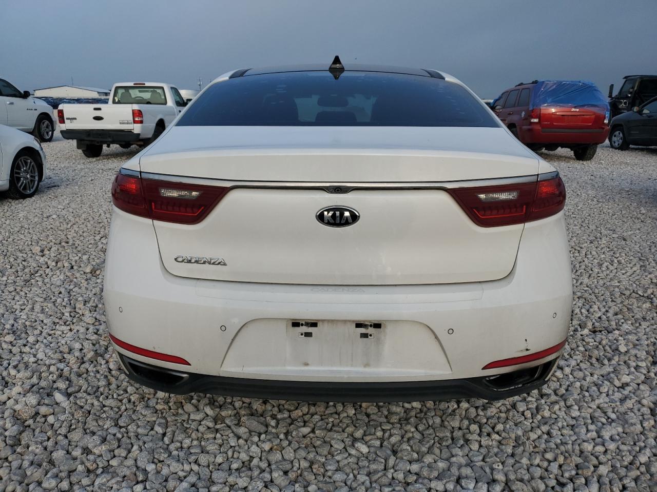 KNALC4J13H5043021 2017 Kia Cadenza Premium