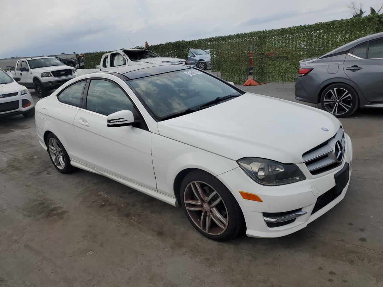 WDDGJ4HB3DF951990 2013 Mercedes-Benz C 250