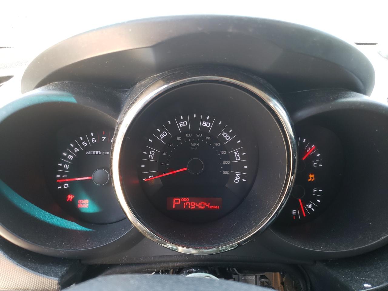 KNDJT2A22B7279209 2011 Kia Soul +