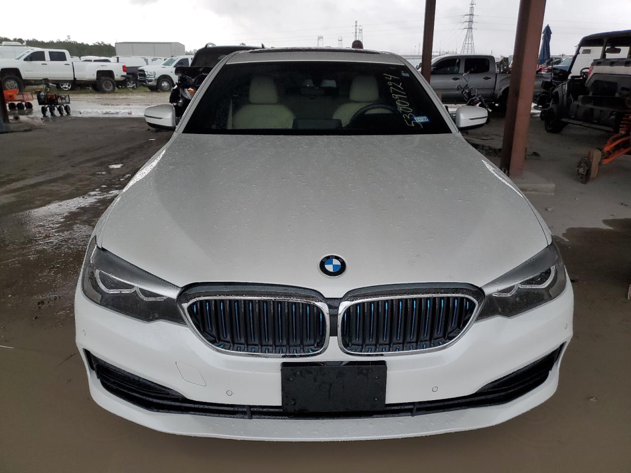 WBAJA9C53JB249828 2018 BMW 530E