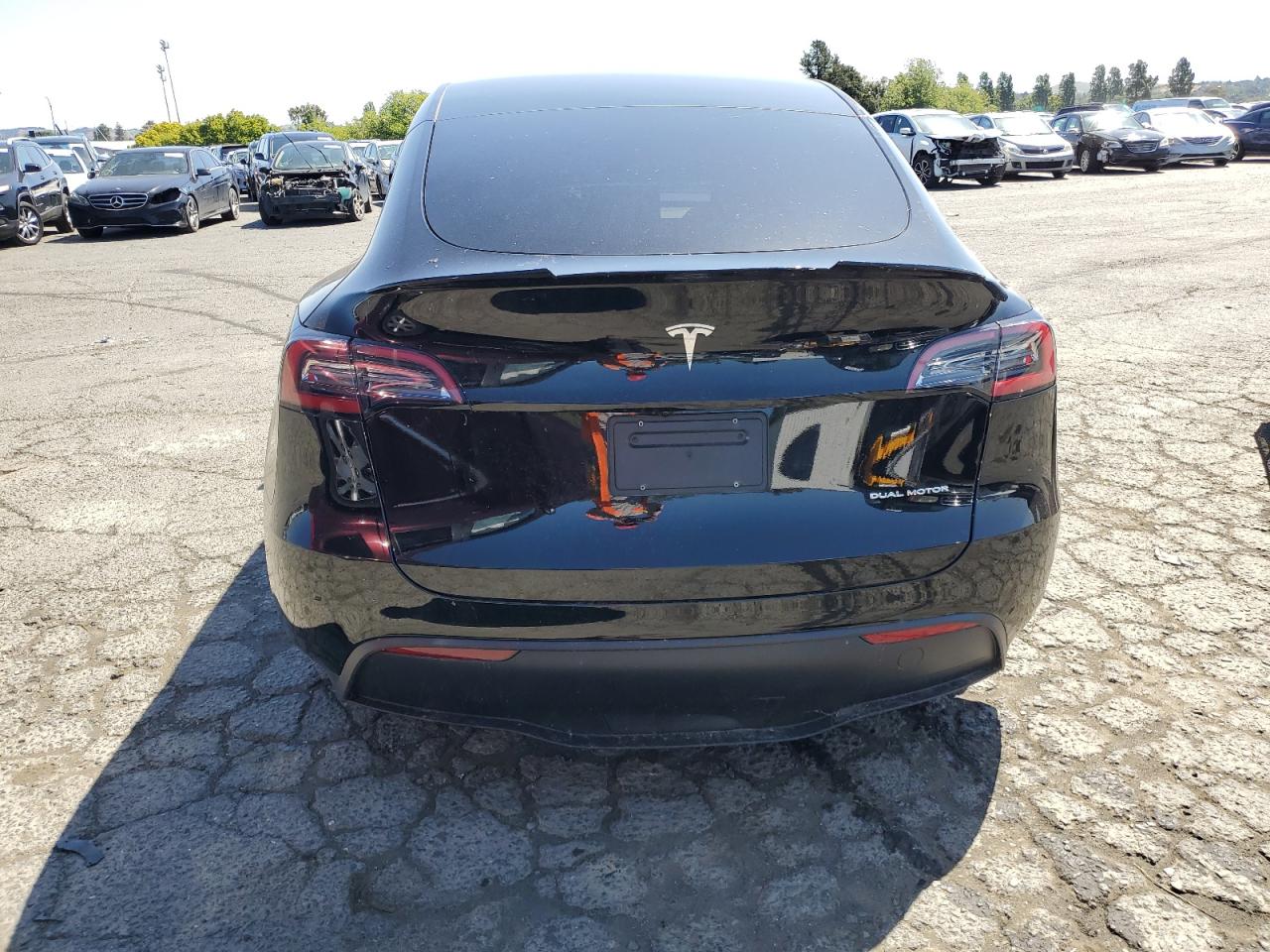 7SAYGAEE9PF813876 2023 Tesla Model Y