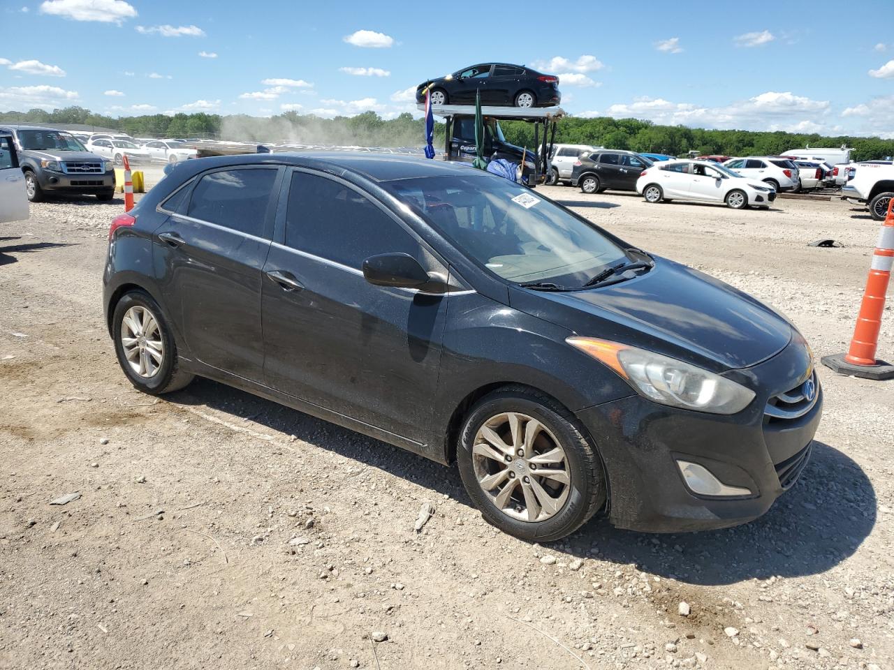 2013 Hyundai Elantra Gt vin: KMHD35LE6DU028408