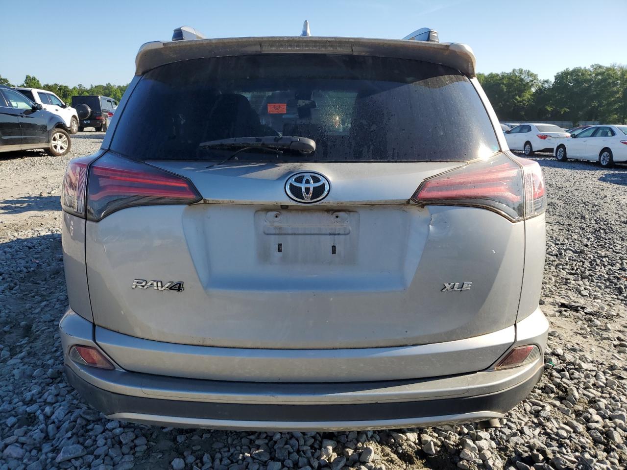 2T3WFREV0HW403632 2017 Toyota Rav4 Xle