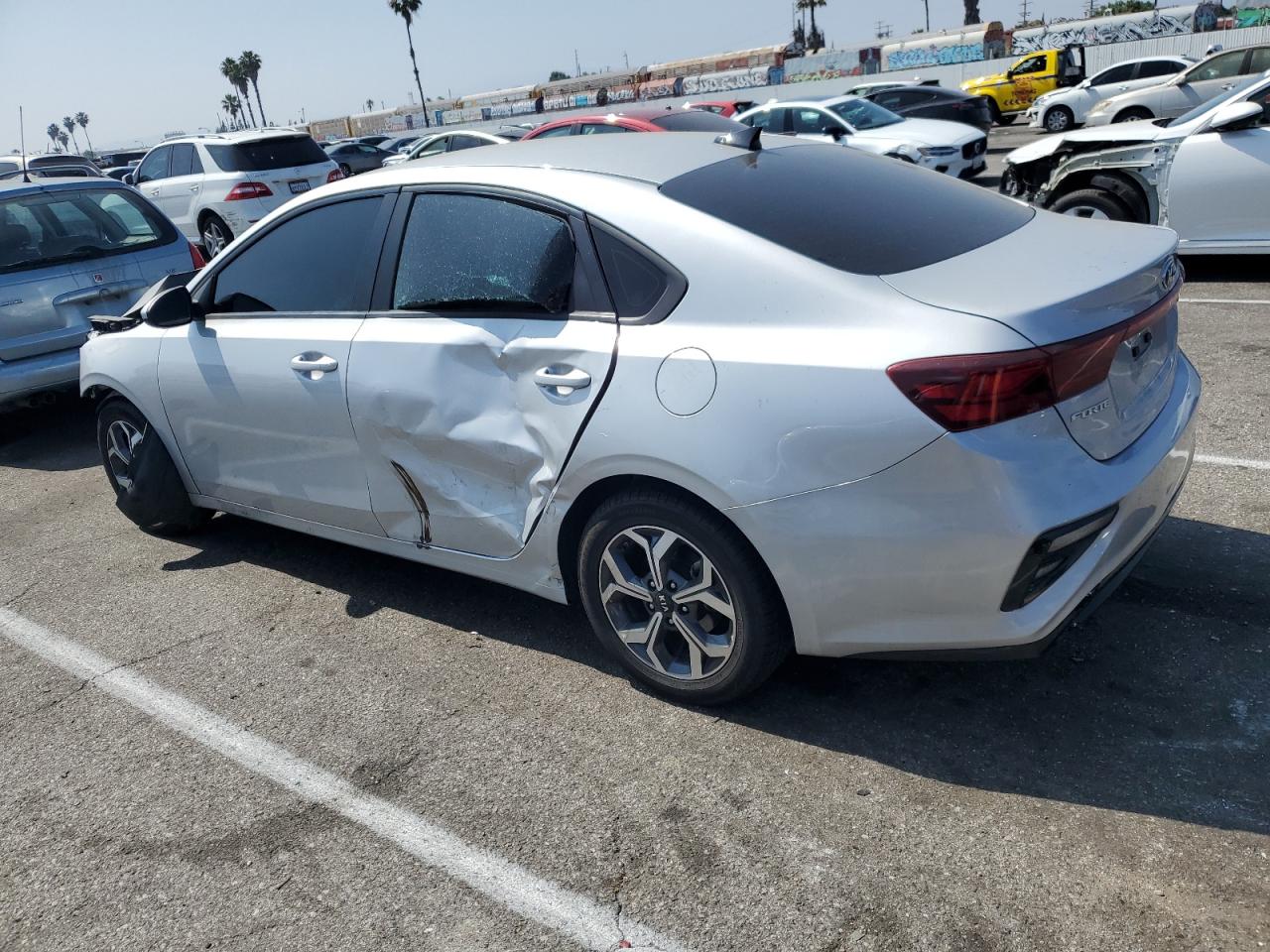 2021 Kia Forte Fe vin: 3KPF24AD2ME308295