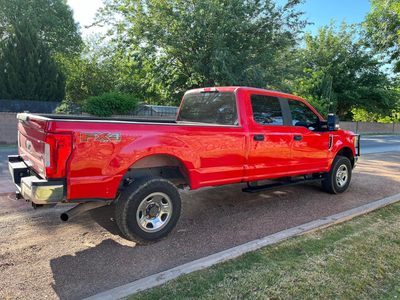 2017 Ford F250 Super Duty vin: 1FT7W2B60HED66436