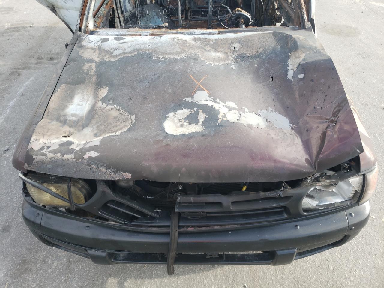 JN8AR05Y4WW262977 1998 Nissan Pathfinder Le