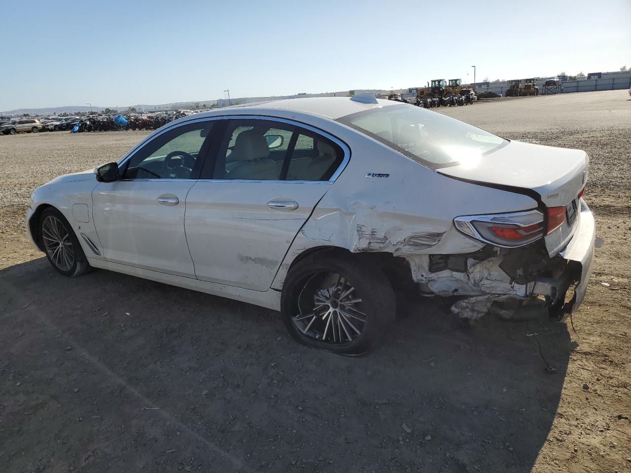 2018 BMW 530E vin: WBAJA9C52JG622926