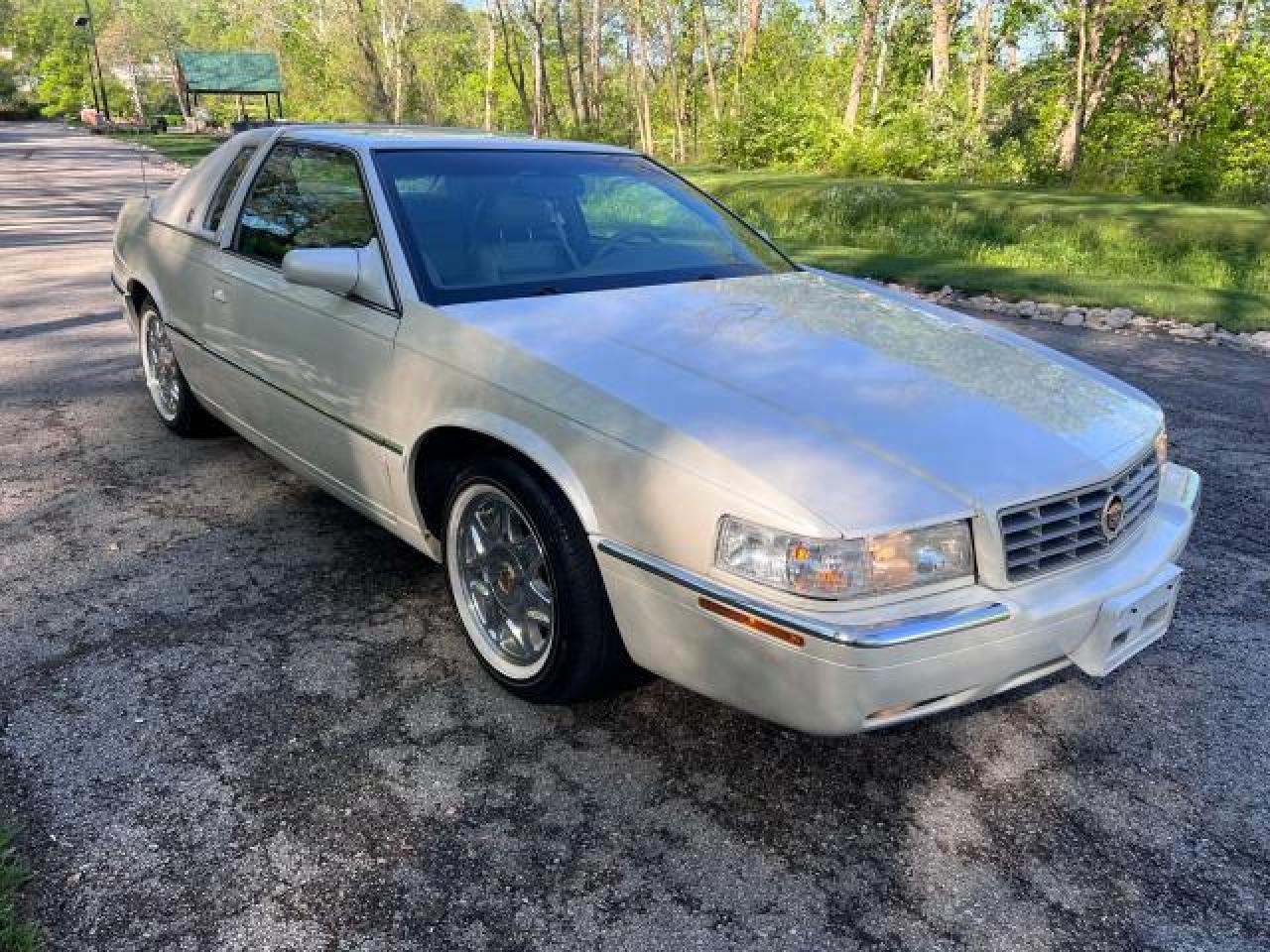 Lot #2549401785 2000 CADILLAC ELDORADO E