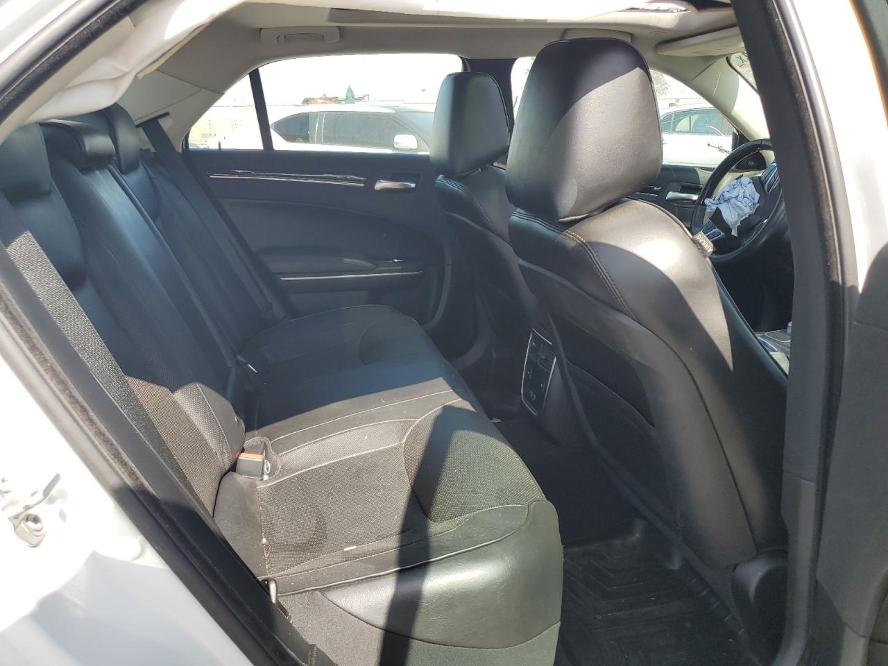 2C3CCAEG5KH562978 2019 Chrysler 300 Limited