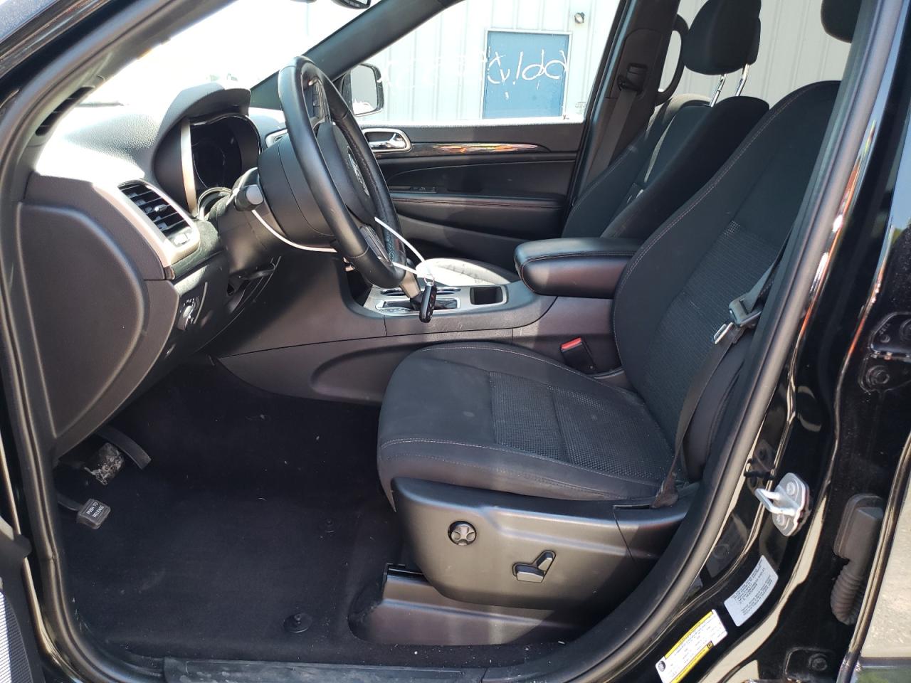 1C4RJFAG5HC674559 2017 Jeep Grand Cherokee Laredo