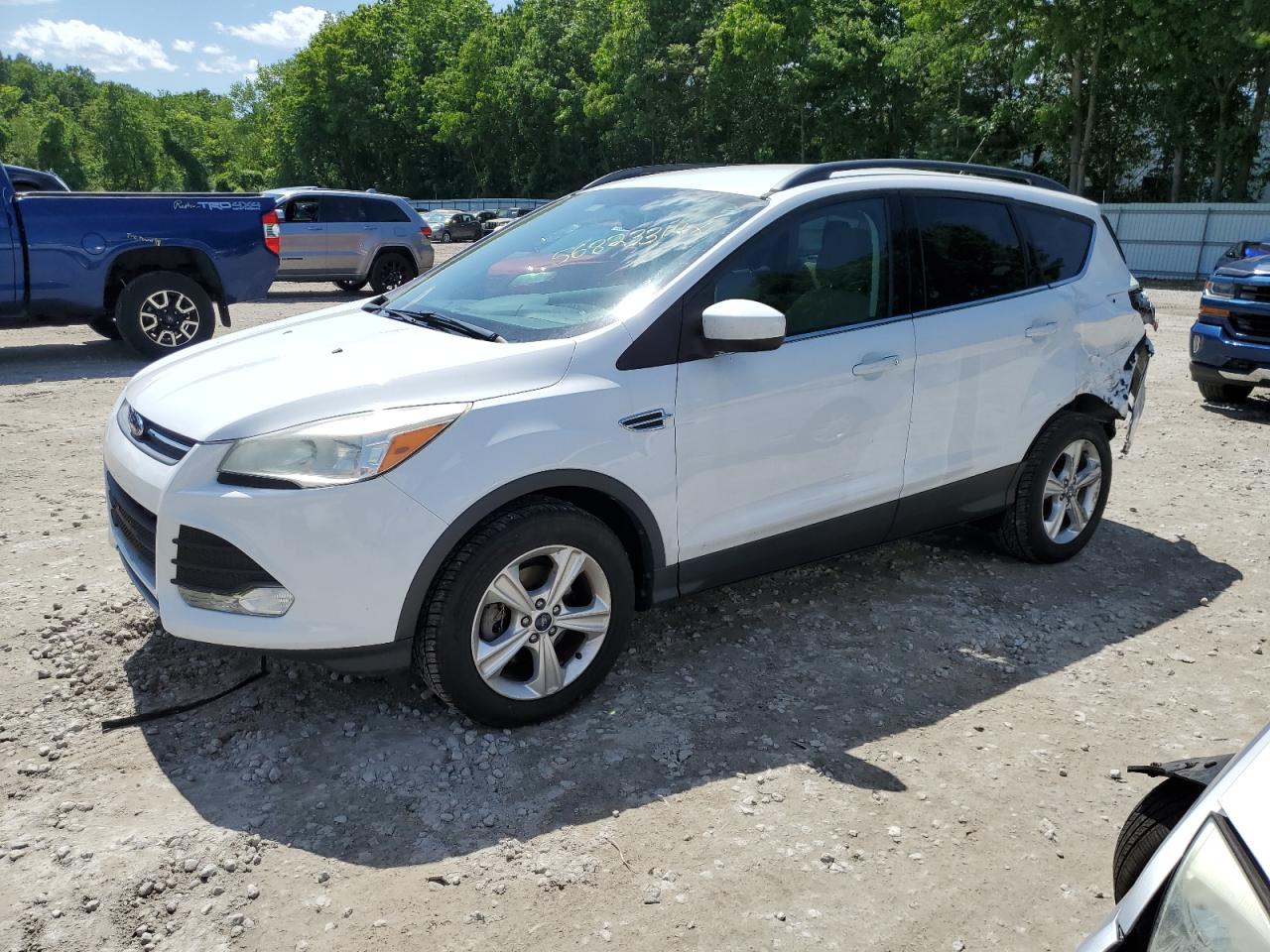 1FMCU0GX2EUA35476 2014 Ford Escape Se