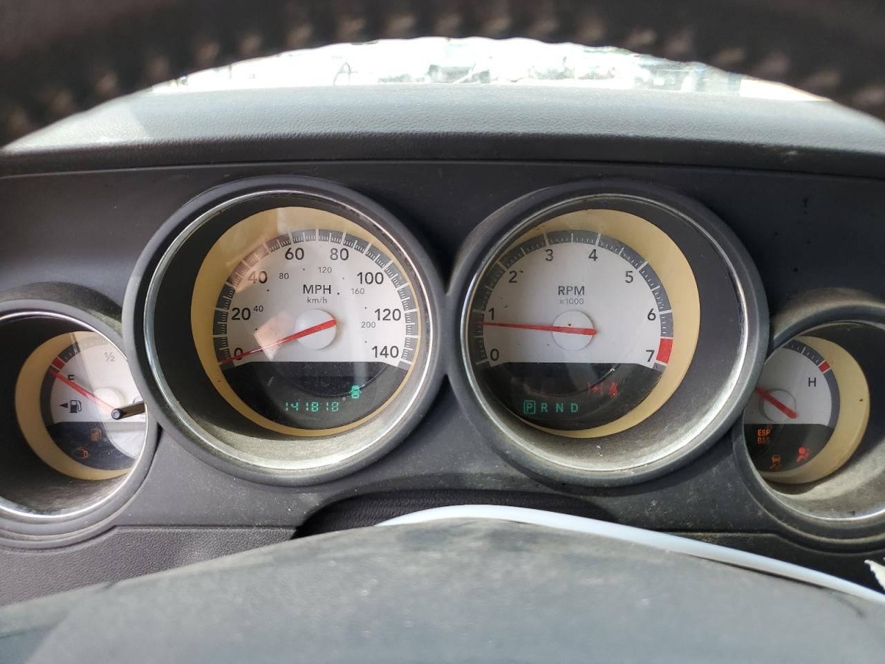 2B3CJ4DV1AH110190 2010 Dodge Challenger Se