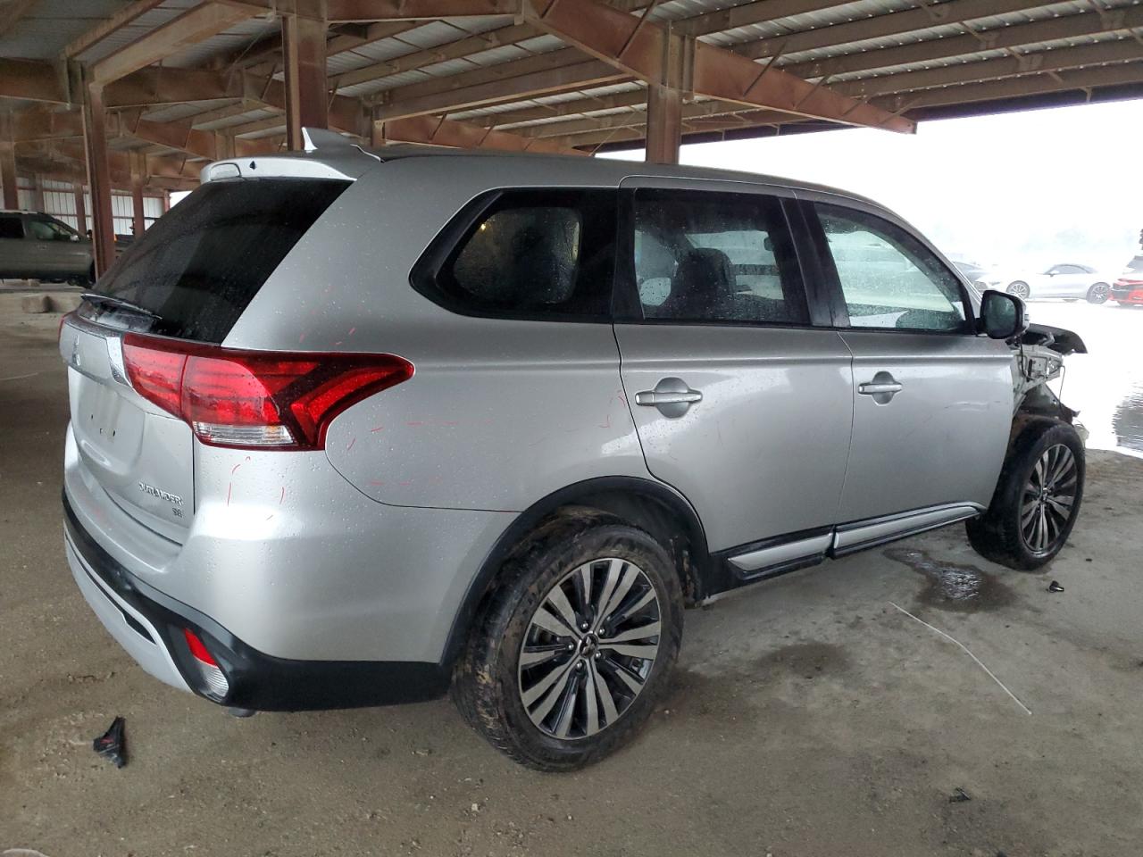 JA4AD3A35KZ043857 2019 Mitsubishi Outlander Se