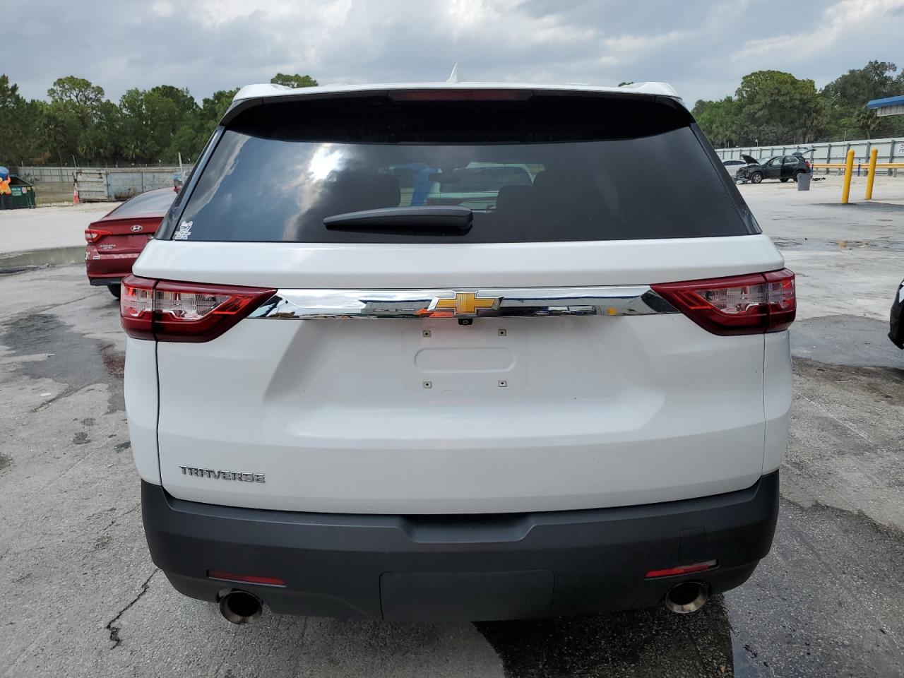 1GNERFKW2MJ245552 2021 Chevrolet Traverse Ls