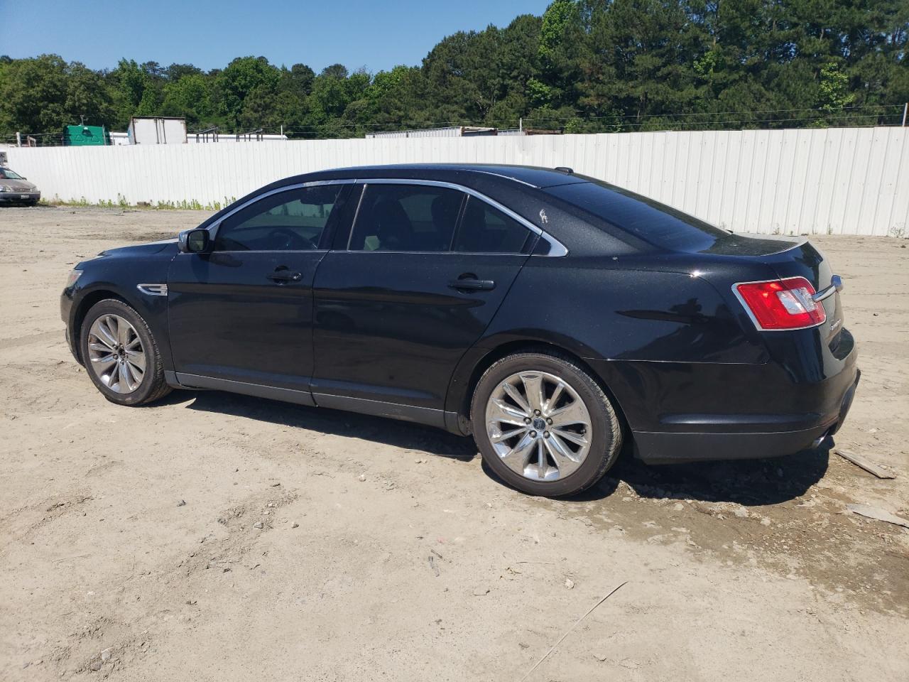 1FAHP2JW1BG105319 2011 Ford Taurus Limited