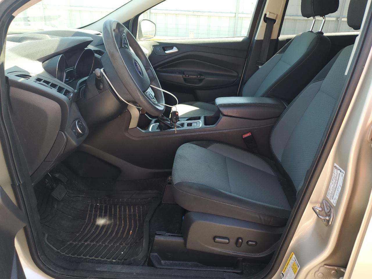 1FMCU0GD3HUC47247 2017 Ford Escape Se